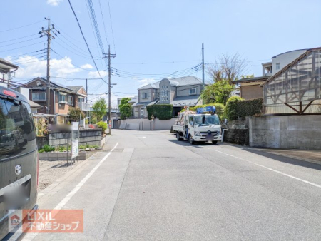 ���̑� �L�X�Ƃ����O�ʓ��H�ŎԂ̏o���肪�X�g���X�t���[�ł���