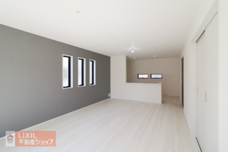  ���r���O�A�_�C�j���O�̑�����������閾�邢LDK�ł��B