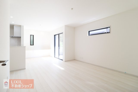 ���r���O �傫�ȑ�����˂����ނ��������ȗz���ƃi�`�������Ȗؖڂ̏���C���e���A�����炩�ȕ��͋C�̃��r���O���[���ł��B