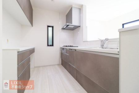 �L�b�`�� �Ƒ��ł̃R�~���j�P�[�V�������Ƃ��Ζʌ^�V�X�e���L�b�`���ł��B�����ɃV���N�ƃR�������܂Ƃ߂��V���v���Ȍ`�ł��B