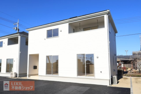 ���n�O�ώʐ^ �V���v���Ŗ��ʂ̂Ȃ��������ꂽ�f�U�C���ł��B���ՓI�ȃX�^�C���b�V�����ŁA�����Z��ł��O���邱�Ƃ��Ȃ��O�ς����͂ł��B