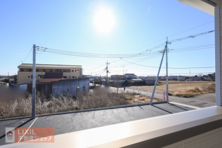 ���̑� �L�X�Ƃ��������ԂŉԂ��؁A�A������Ă邱�Ƃɂ��A��炵�̂Ȃ��Ŏl�G�������邱�Ƃ��ł��܂��B���D�݂ŃJ�X�^�}�C�Y�͂������ł��傤���B