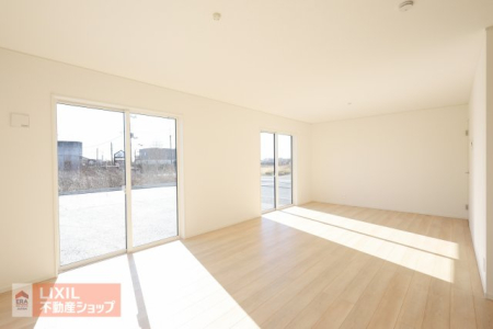  ���r���O�A�_�C�j���O�̑�����������閾�邢LDK�ł��B