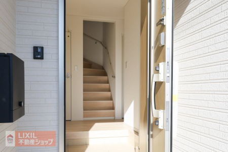  ���փh�A���d���b�N�ɂ��邱�ƂŁA�D�_��󂫑��Ɍ��փh�A����Ƃ̒��ɐN������邱�Ƃ�h�����ƂɂȂ���܂��B