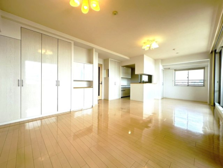 ���r���O ���r���O�ɂ����[������̂ŁA�������X�b�L���ۂ��Ƃ��ł��܂��B