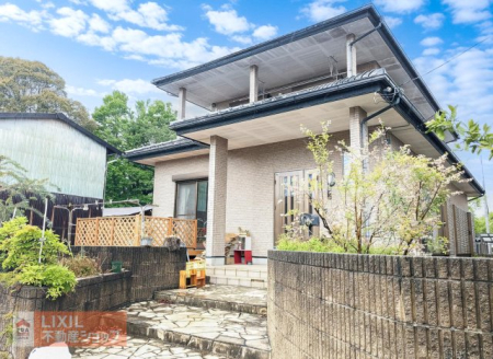 ���n�O�ώʐ^ �L������ƃE�b�h�f�b�L���A�Ƒ��̒c�����ʂ�J�������ӂ��Z�܂��B