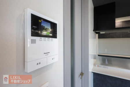  �J���[TV�C���^�[�z���B