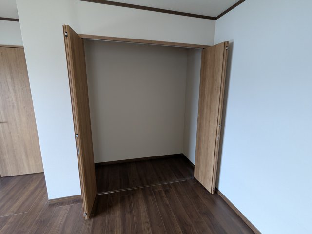 �Ȗ،�������s���� 1476-5�̒��È�ˌ��Ă̎��[