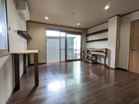 �Ȗ،�������s���� 1476-5�̒��È�ˌ��Ẵ��r���O