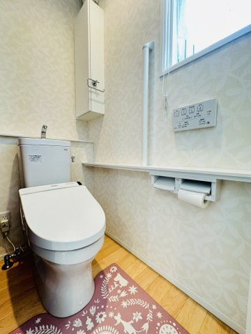 �Ȗ،��F�s�{�s���o�� 642-9�̒��È�ˌ��Ẵg�C��