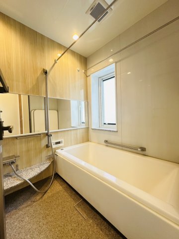 �Ȗ،��F�s�{�s���o�� 642-9�̒��È�ˌ��Ă̗���