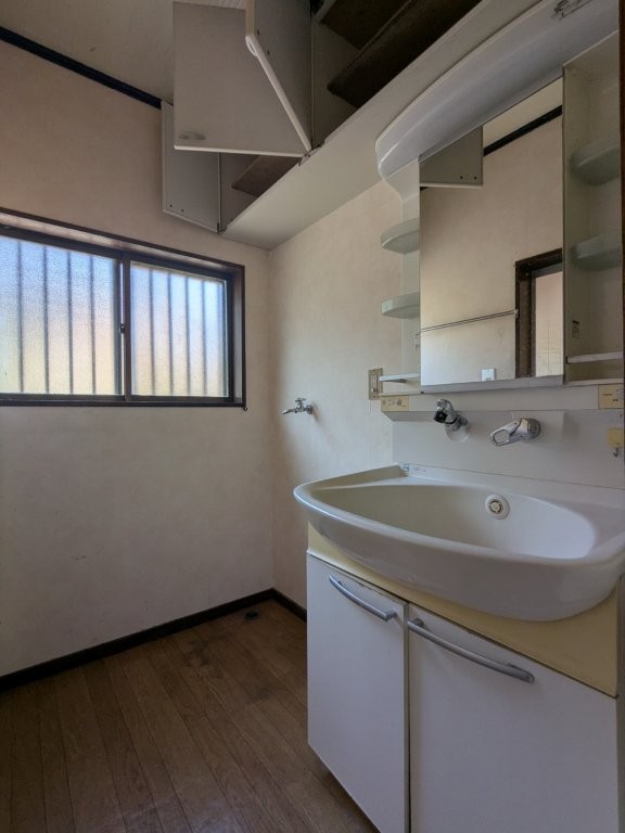�Ȗ،��ߐ{�G�R�s�_�� 850-4�̒��È�ˌ��Ă̐��ʑ�E���ʏ�