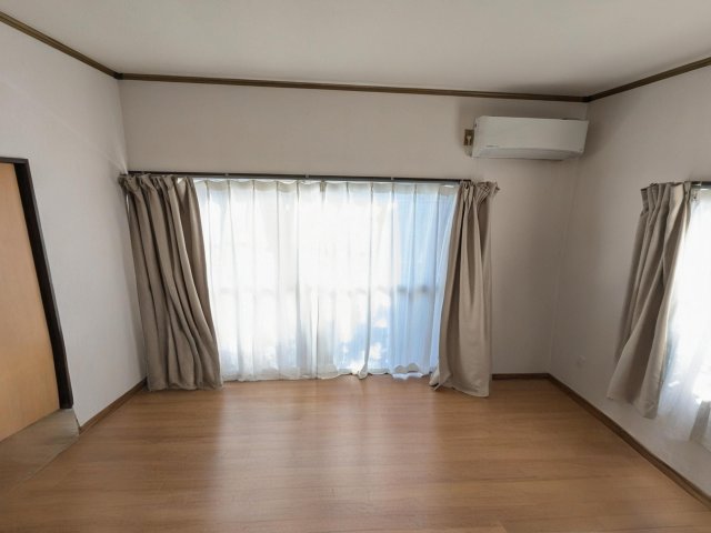 �Ȗ،��F�s�{�s������ 1259-63�̒��È�ˌ��Ẵ��r���O
