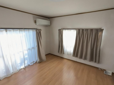 �Ȗ،��F�s�{�s������ 1259-63�̒��È�ˌ��Ẵ��r���O